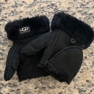 UGG Mittens